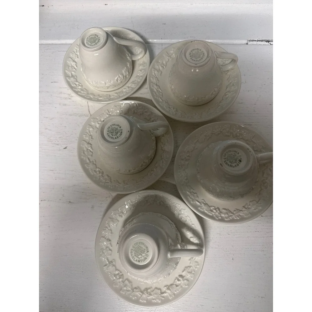 Wedgwood Etruria QueensWare Embossed Floral Teacup Saucer‎ Set of 5 Cream White